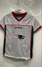 Load image into Gallery viewer, BDA Boys White Blue New England Patriots Football-NFL Sport T-Shirt Size M
