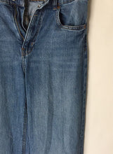 Load image into Gallery viewer, H&amp;M Womens Blue Medium Wash Pockets Denim Straight Leg Jeans Pants Size 6

