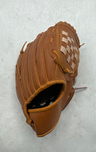 Load image into Gallery viewer, Unisex Brown Professional Baseball Glove With Mixed 4 Pcs Balls
