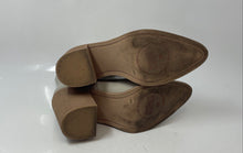 Load image into Gallery viewer, Crown Vintage Womens Pimmy Beige Leather Pointed Toe Ankle Booties Size 8.5M
