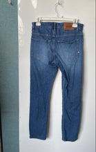 Load image into Gallery viewer, Hugo Boss Mens Blue Denim Delaware Slim-Fit Straight Leg Jeans Pants Size 30/34

