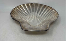 Load image into Gallery viewer, Reed &amp; Barton Silver-Tone Polished Clam Shell Shaped Decorative Serving Tray
