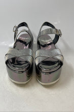 Load image into Gallery viewer, Stuart Weitzman Womens Crosspath Silver Tone Platform Sandals Size 8.5M
