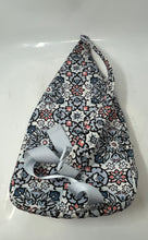 Load image into Gallery viewer, Vera Bradley Womens Multicolor Floral Adjustable Strap Inner Pockets Sling Bag
