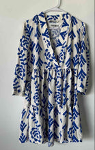 Load image into Gallery viewer, Zara Womens White Blue V-Neck 3/4 Sleeve Pullover Short Mini Dress Size XS
