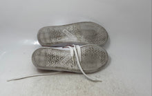Load image into Gallery viewer, Guess Womens Gesia White And Pink Low Top Lace-Up Sneaker Shoes Size 9M
