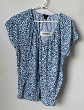 Load image into Gallery viewer, Ann Taylor Womens Blue Floral Print Short Sleeve Pullover Blouse Top Size L
