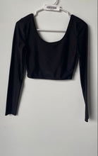 Load image into Gallery viewer, Forever 21 Womens Black Long Sleeve Scoop Neck Cropped Top Size Small
