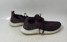 Load image into Gallery viewer, Nike Womens Free TR 8 Print AH0709-600 Red Low Top Lace-Up Sneaker Shoes Size 9
