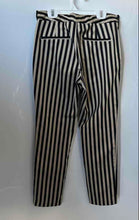 Load image into Gallery viewer, Zara Womens Beige &amp; Black Striped Slash Pockets Flat Front Cropped Pants Size XS
