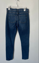 Load image into Gallery viewer, Banana Republic Womens Blue Medium Wash Denim Skinny Leg Girlfriend Jeans 25/0
