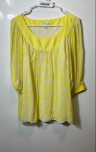 Load image into Gallery viewer, Banana Republic Womens Yellow Geometric 3/4 Sleeve Round Neck Blouse Top Size M
