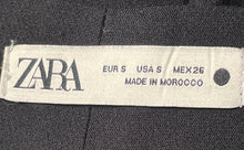 Load image into Gallery viewer, Zara Womens Black Flat Front Side Zip Wide Leg Cropped Pants Size Small
