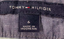 Load image into Gallery viewer, Tommy Hilfiger Womens Light Green Flat Front Slash Pockets Chino Shorts Size 6
