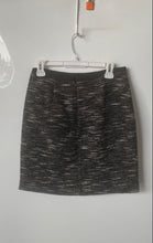 Load image into Gallery viewer, Talbots Womens Black And White Print Back Zipper Straight &amp; Pencil Skirt Size 4P
