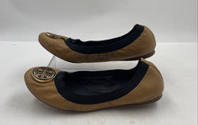 Load image into Gallery viewer, Authentic Tory Burch Womens Beige Leather Slip-On Ballet Flats Size 8 Worn
