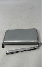 Load image into Gallery viewer, Michael Kors Womens Jet Set Travel Silver-Tone Leather Wristlet Wallet
