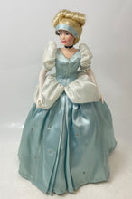 Load image into Gallery viewer, 2 Pcs Franklin Heirloom Disney Cinderella &amp; Brinn&#39;s Collectible Porcelain Dolls
