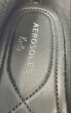 Load image into Gallery viewer, Aerosoles Girls Black Scalloped Round Toe Slip-On Ballet Flats Size 3
