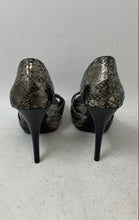 Load image into Gallery viewer, Guess Womens Locklyn Silver Tone Peep Toe Stiletto Platform Heels Size 7M
