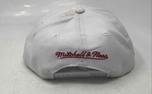 Load image into Gallery viewer, Mitchell &amp; Ness Mens White Red Miami Heat Adjustable Snapback Cap
