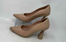 Load image into Gallery viewer, Cole Haan Womens Grand Ambition York Beige Leather Slip-On Pump Heels Size 8B
