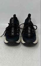Load image into Gallery viewer, Guess Womens Carlan Black White Lace-Up Low Top Sneakers Shoes Size 5.5M
