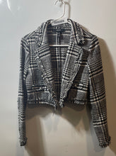 Load image into Gallery viewer, Forever 21 Womens Black Houndstooth Long Sleeve Open Front Cropped Jacket Size M
