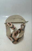 Load image into Gallery viewer, Borse In Pelle Womens Cream Pebbled Leather Adjustable Strap Zip Crossbody Bag

