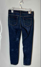 Load image into Gallery viewer, Aeropostale Womens Blue Bayla Denim Skinny Cropped Jeans Pants Size 6
