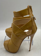 Load image into Gallery viewer, Authentic Giuseppe Zanotti Womens Beige High Stiletto Platform Heels 36 Stained
