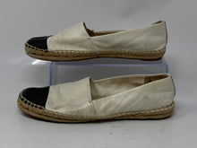 Load image into Gallery viewer, Authentic Tory Burch Womens White Black Ballet Flats 8.5M Stained Dirty Damaged
