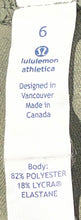 Load image into Gallery viewer, Lululemon Womens Green Snakeskin Print Sports Pull-On Cropped Leggings Size 6
