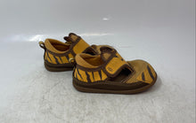 Load image into Gallery viewer, UGG Kids Delta Tiger Khaki Round Toe Hook And Loop Sports Sandals Size 10
