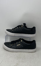 Load image into Gallery viewer, Guess Womens Loven Black Quilted Low Top Lace-Up Sneaker Shoes Size 9.5M
