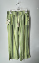 Load image into Gallery viewer, Salt Life Womens Green Striped Drawstring Relaxed Cropped Pants Size M With Tag
