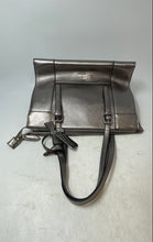 Load image into Gallery viewer, Guess Womens Metallic Silver Leather Inner Pockets Shoulder Strap Tote Bag
