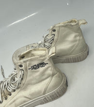 Load image into Gallery viewer, Authentic Marc Jacobs Womens White Lace-Up The Sneaker Shoes Size EUR 37 Stained

