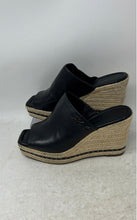 Load image into Gallery viewer, Karl Lagerfeld Womens Corissa Black Beige Slip-On Espadrille Sandals Size 7 M
