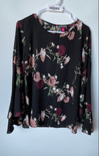 Load image into Gallery viewer, Vince Camuto Womens Multicolor Floral Bell Sleeve Round Neck Blouse Top Size M
