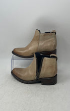 Load image into Gallery viewer, DW Womens Light Brown Leather Side Zip Block Heel Ankle Booties Size 5
