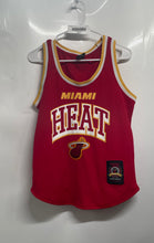 Load image into Gallery viewer, UNK Mens Red Sleeveless Scoop Neck Pullover Miami Heat NBA Jersey Size Medium
