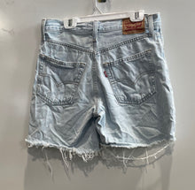 Load image into Gallery viewer, Levi's Womens Blue Denim Light Wash Frayed Hem '94 Baggy Bermuda Shorts Size 26
