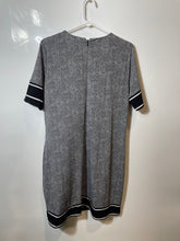 Load image into Gallery viewer, Michael Kors Womens Gray Black Printed Short Sleeve Shift Dress Size XL
