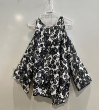 Load image into Gallery viewer, Vince Camuto Womens Black White Floral Print Cold Shoulder Blouse Top Size L
