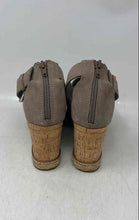 Load image into Gallery viewer, Dolce Vita Womens Dark Beige Open Toe Platform Sandals Size 6.5
