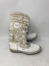 Load image into Gallery viewer, Coach Womens Shaine Q1302 White Signature Leather Insulated Snow Boots Size 6B
