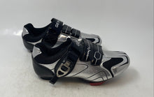 Load image into Gallery viewer, Genai Mens Black Silver-Tone 3 Bolt Low Top Speed Road Cycling Shoes Size EUR 39

