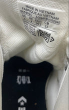 Load image into Gallery viewer, Converse Womens Chuck Taylor All Star Hi Lugged 565902C White Sneakers Shoes 6
