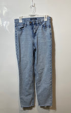 Load image into Gallery viewer, Calvin Klein Womens Blue Denim Light Wash Pockets Skinny Leg Jeans Size 27
